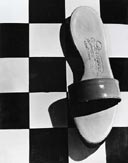 André Vigneau : "Page publicitaire pour les chaussures Perugia"
