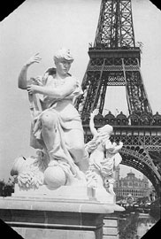 Hippolyte Blancard (1844-1924), Fontaine de Coutan. Statue monumentale, côté des Beaux-Arts, la tour Eiffel et le Trocadéro dans le fond